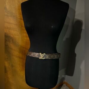 Luxury Brand inspired belt. 46 “ waist at its largest.